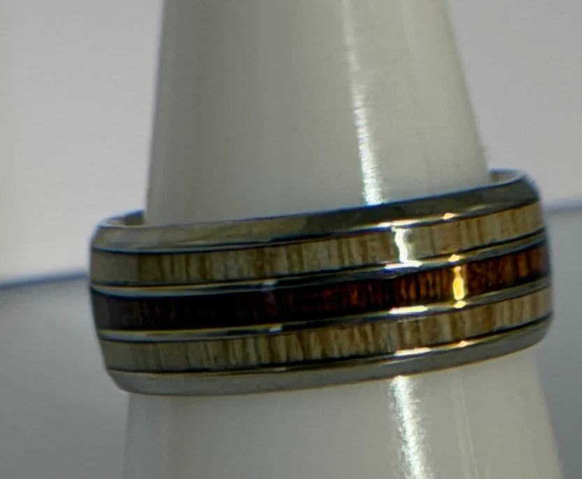 SILVER-TONED MENS STAINLESS STEEL RING WITH WOODGRAIN INLAY SIZE 8