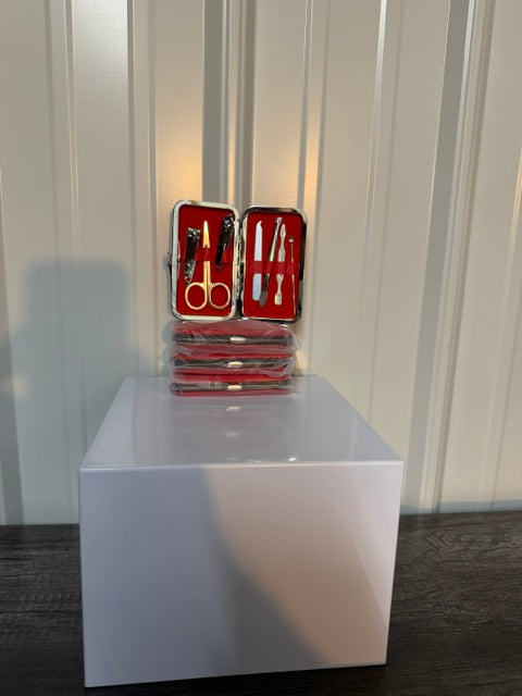 MANICURE SET