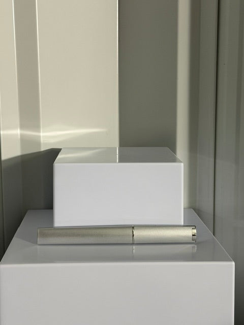 GLASS FINGERNAIL FILE
