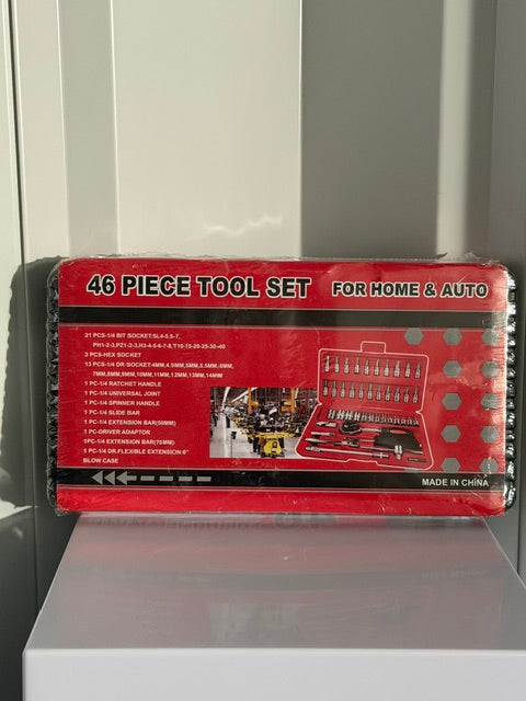 46 PIECE TOOL SET