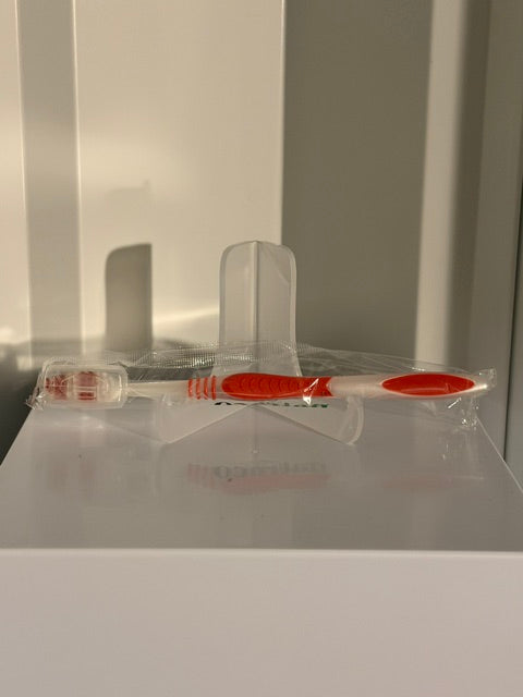NATRACO TOOTHBRUSH & COVER