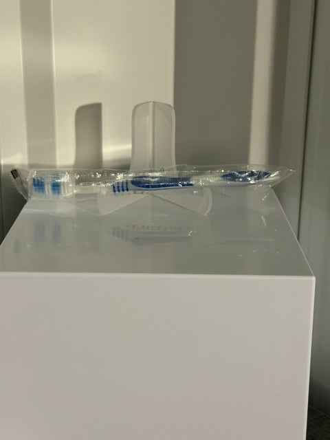 NATRACO TOOTHBRUSH & COVER